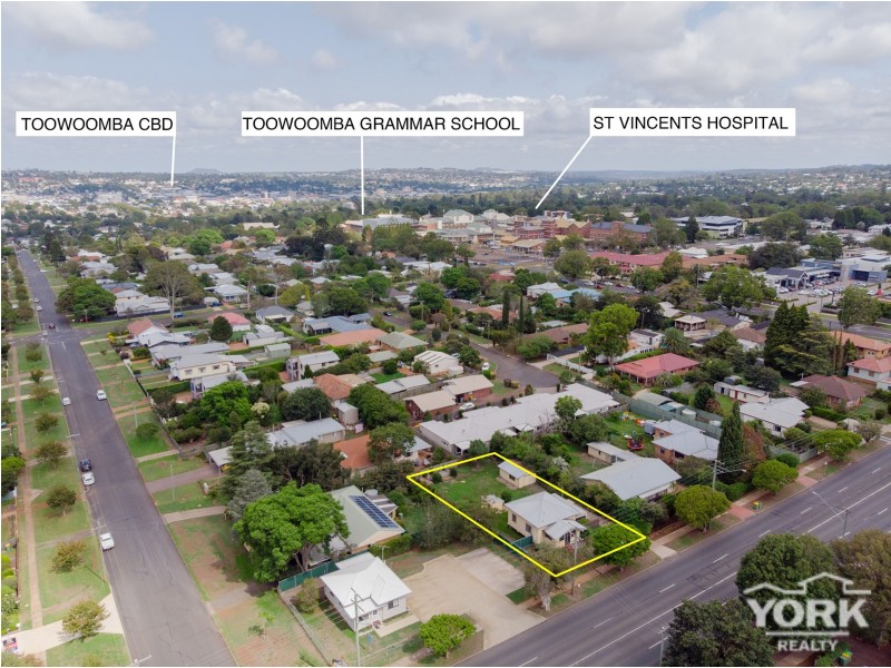 11 Cohoe Street, East Toowoomba QLD 4350