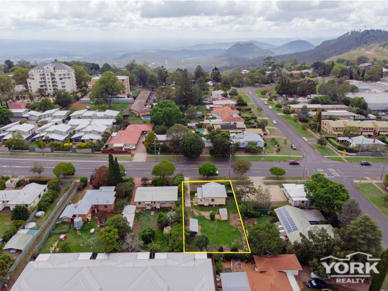 11 Cohoe Street, East Toowoomba QLD 4350