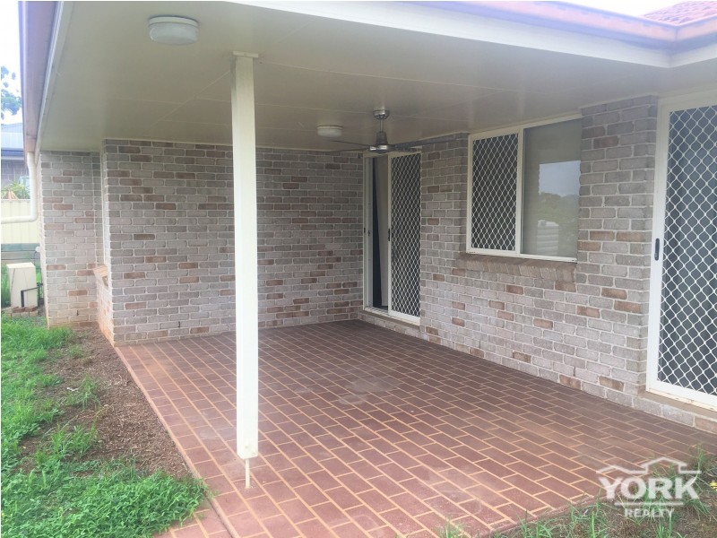 16 Willowburn Drive, Rockville QLD 4350