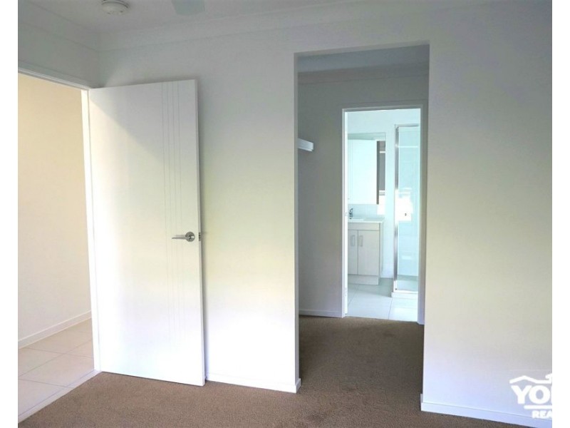 1/18 Diva Lane, Glenvale QLD 4350