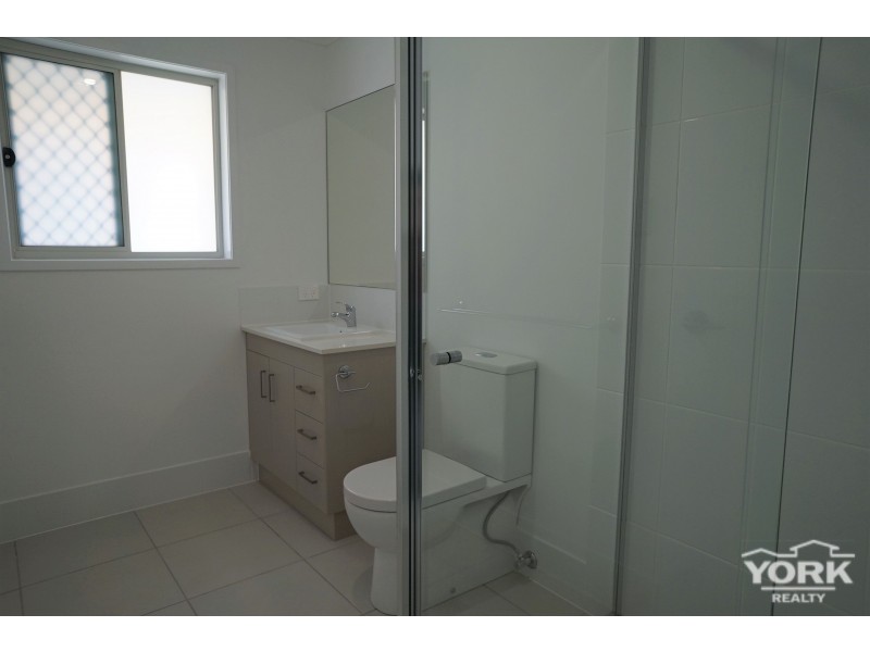 2/18 Diva Lane, Glenvale QLD 4350