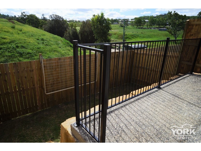 2/18 Diva Lane, Glenvale QLD 4350