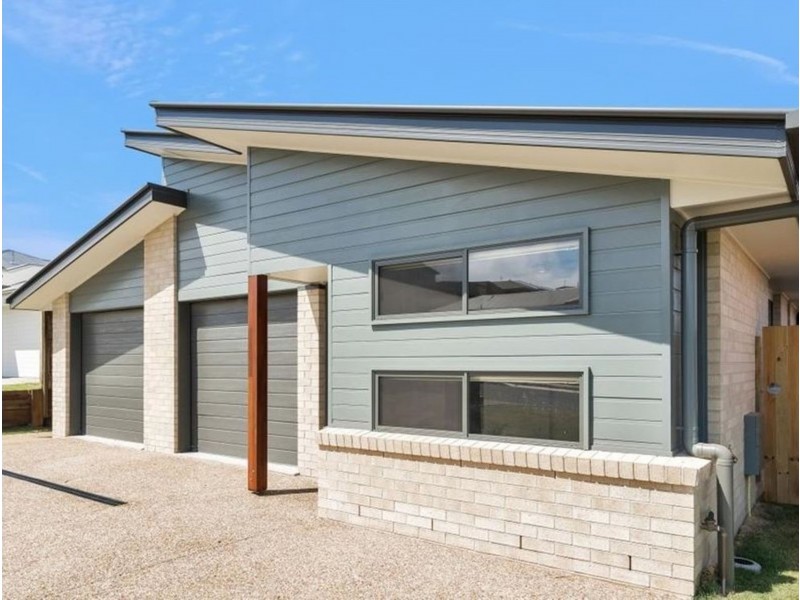 6 Parkview Drive, Glenvale QLD 4350