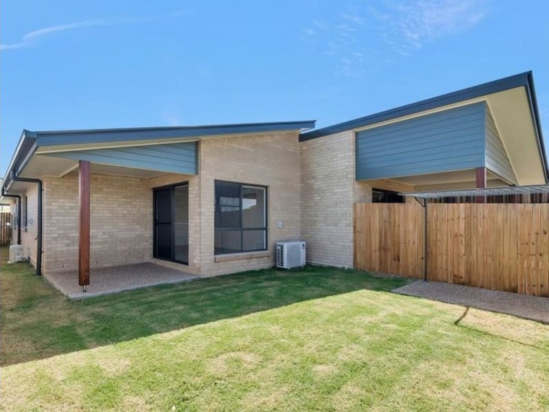 6 Parkview Drive, Glenvale QLD 4350