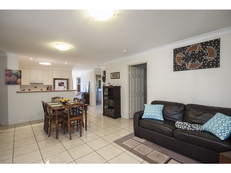 8 Bushnell Court, Rockville QLD 4350