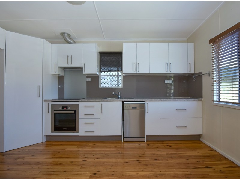 9 Glasgow Street, North Toowoomba QLD 4350