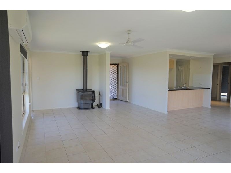 5 Kite Street, Meringandan QLD 4352