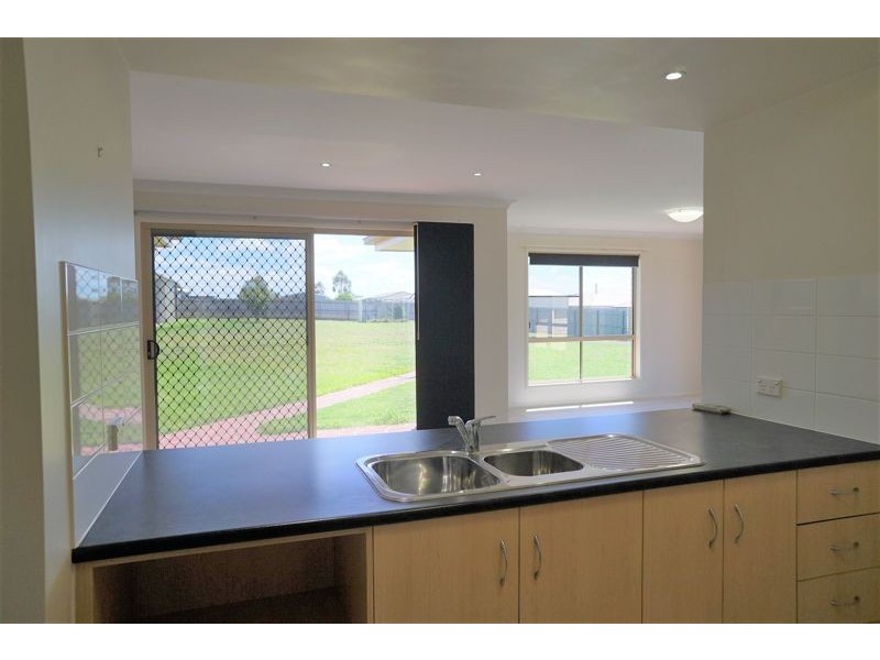 5 Kite Street, Meringandan QLD 4352