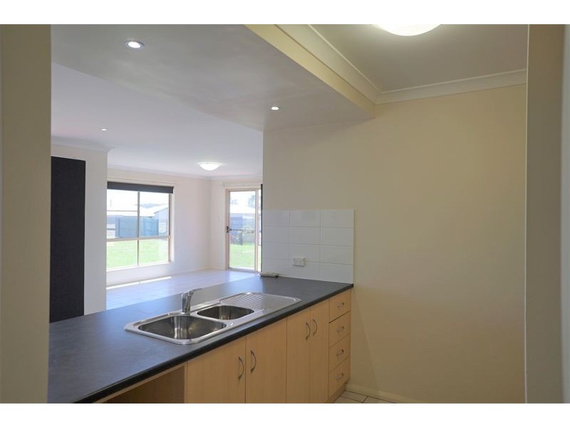 5 Kite Street, Meringandan QLD 4352