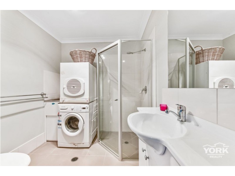 Kearneys Spring QLD 4350