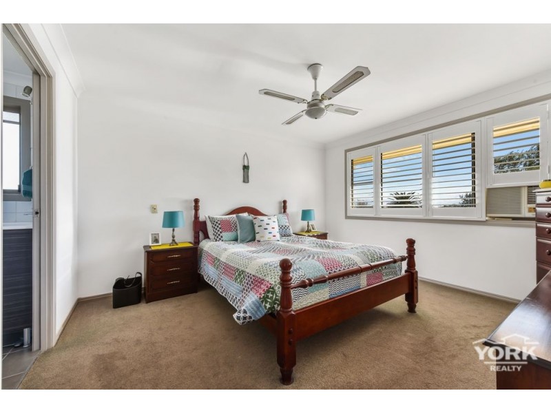 Centenary Heights QLD 4350