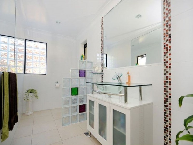 Centenary Heights QLD 4350