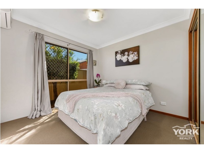 28 Shelton Crescent, Kearneys Spring QLD 4350