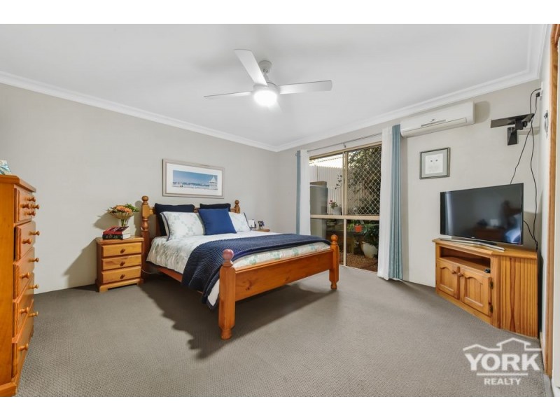 28 Shelton Crescent, Kearneys Spring QLD 4350