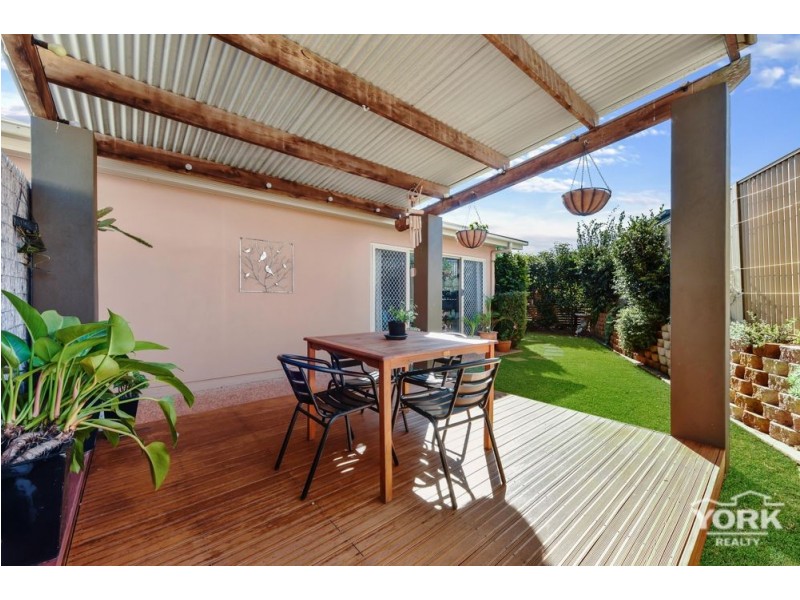 28 Shelton Crescent, Kearneys Spring QLD 4350