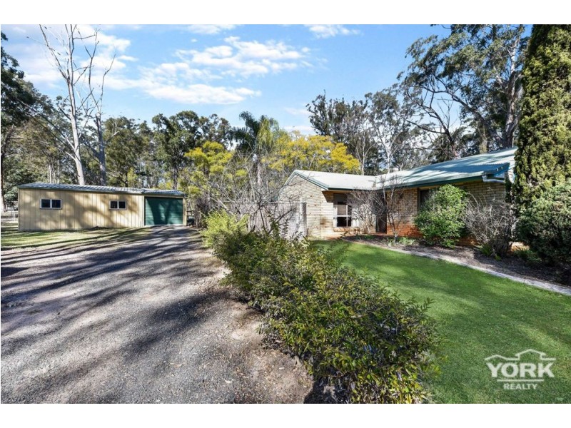 20 Pinnell Road, Crows Nest QLD 4355