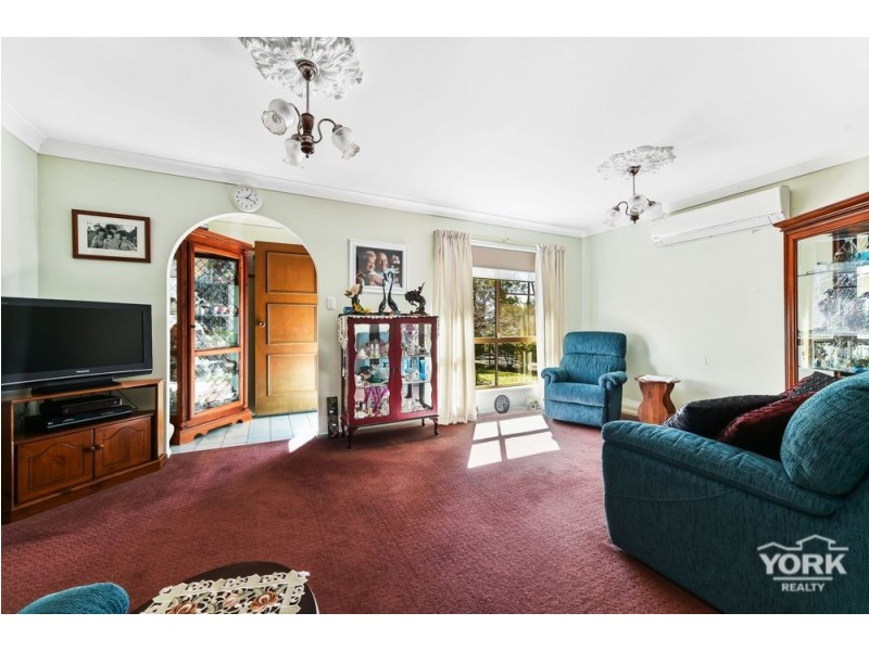 20 Pinnell Road, Crows Nest QLD 4355