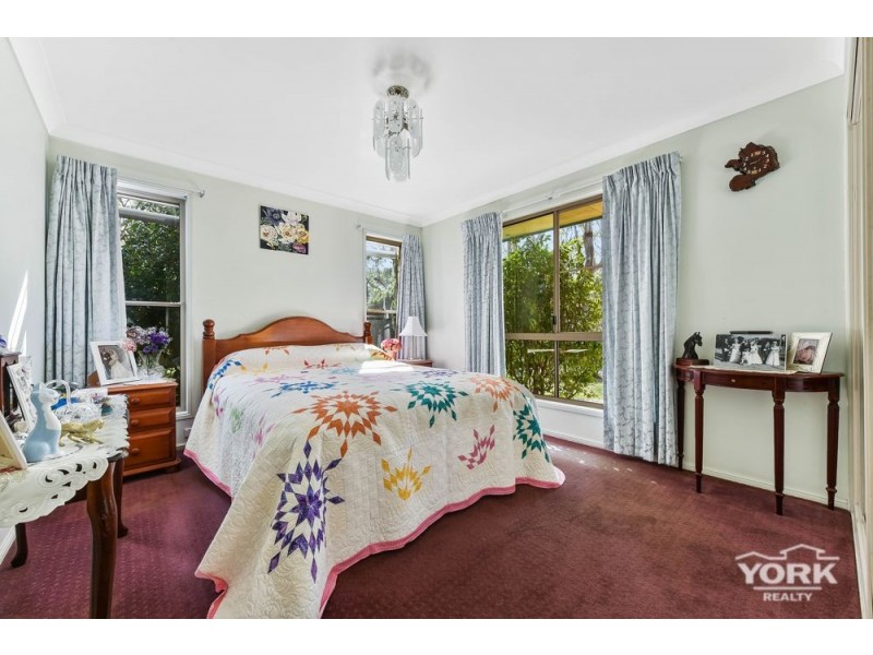 20 Pinnell Road, Crows Nest QLD 4355