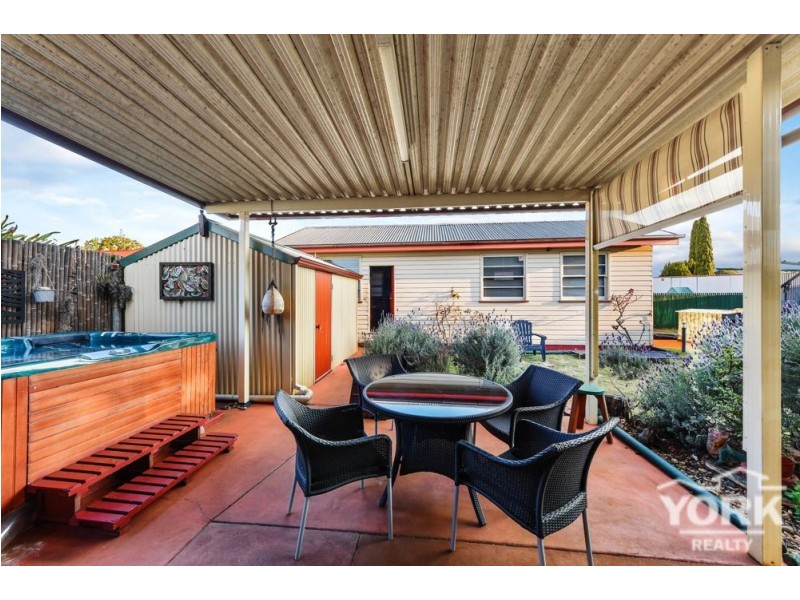 Newtown QLD 4350