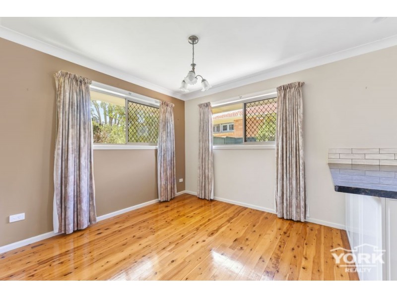 8 Girrawheen Street, Rangeville QLD 4350