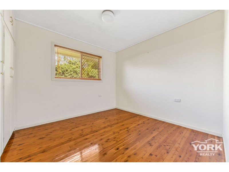 8 Girrawheen Street, Rangeville QLD 4350