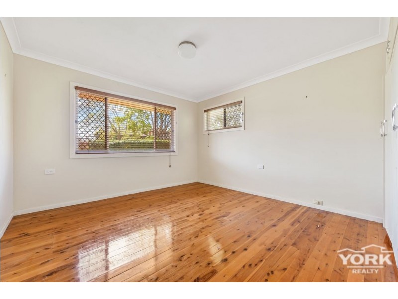 8 Girrawheen Street, Rangeville QLD 4350