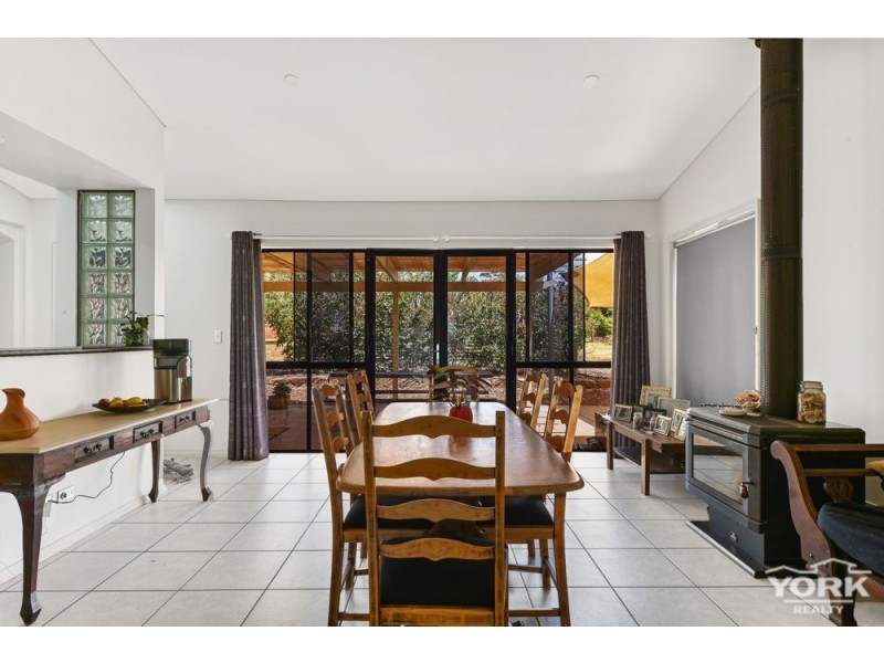 4 Diosma Drive, Highfields QLD 4352