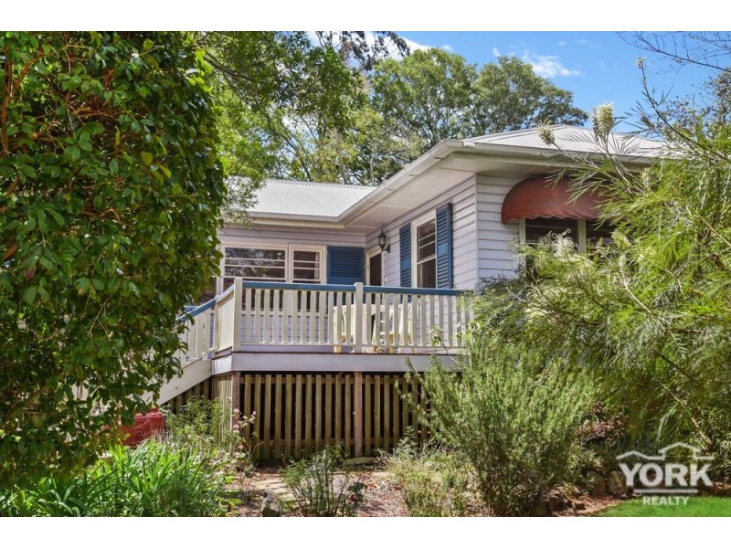 Mount Lofty QLD 4350