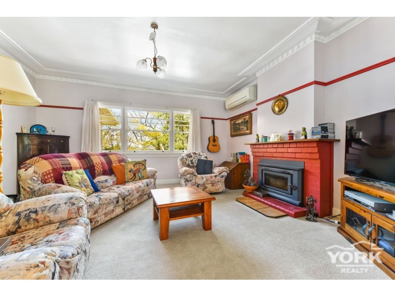 Mount Lofty QLD 4350