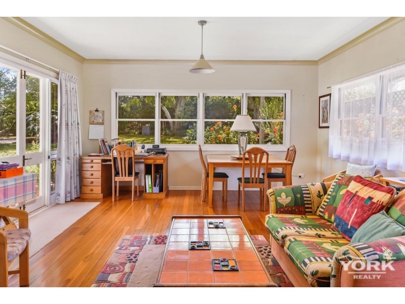 Mount Lofty QLD 4350