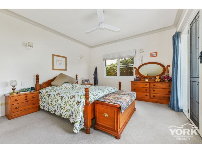 Mount Lofty QLD 4350