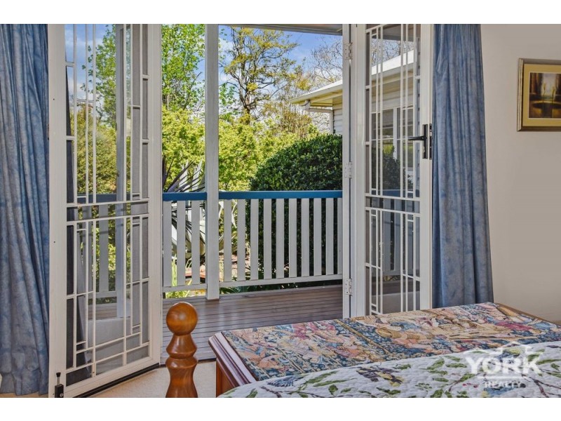 Mount Lofty QLD 4350