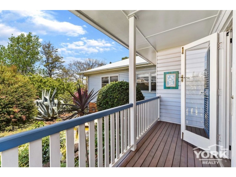 Mount Lofty QLD 4350