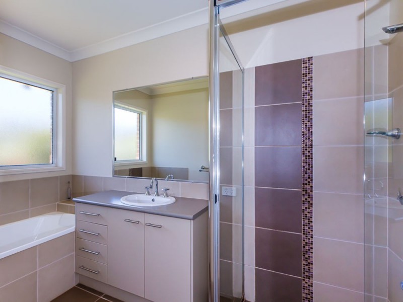 9 Commonwealth Crescent, Gowrie Junction QLD 4352