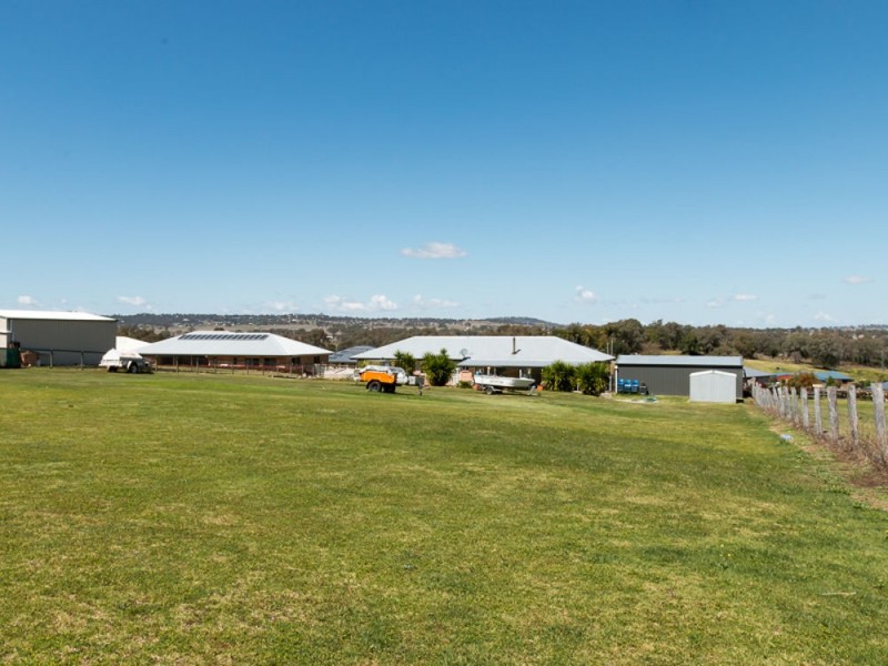 9 Commonwealth Crescent, Gowrie Junction QLD 4352