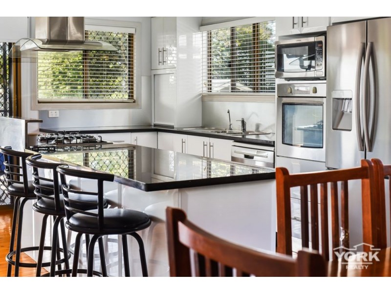 Centenary Heights QLD 4350