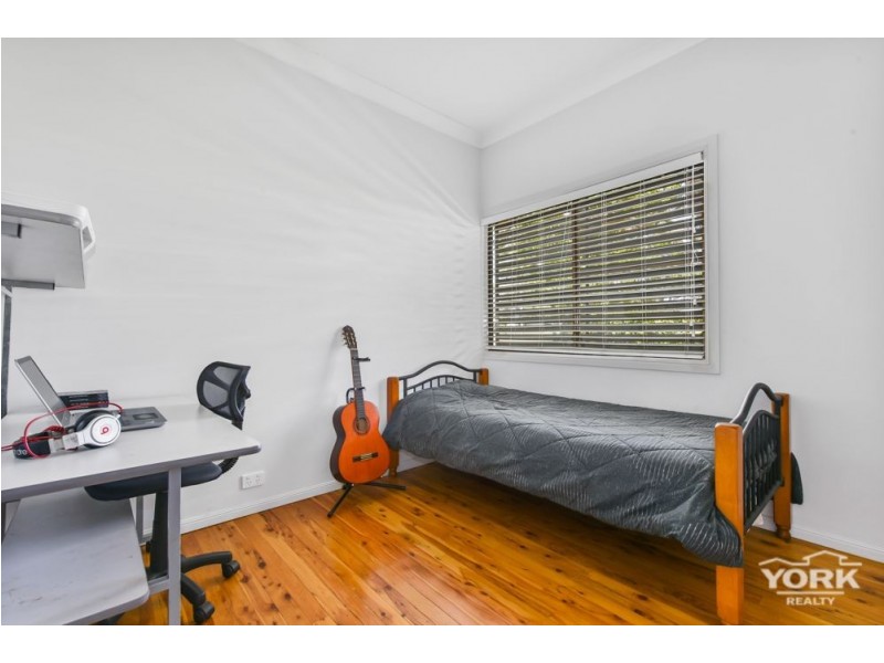Centenary Heights QLD 4350