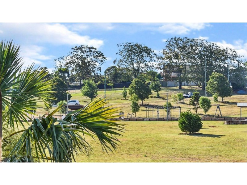 17 Teesdale Avenue, Newtown QLD 4350