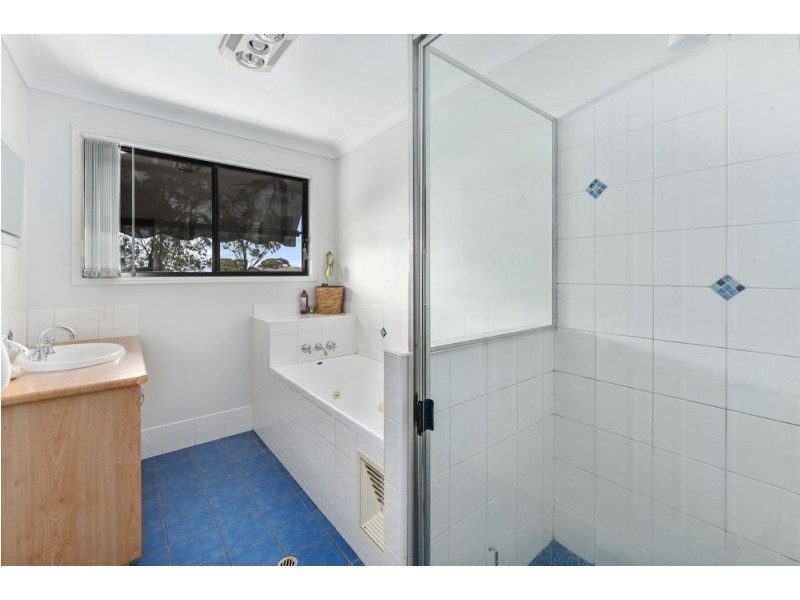 2 Ashley Court, Highfields QLD 4352