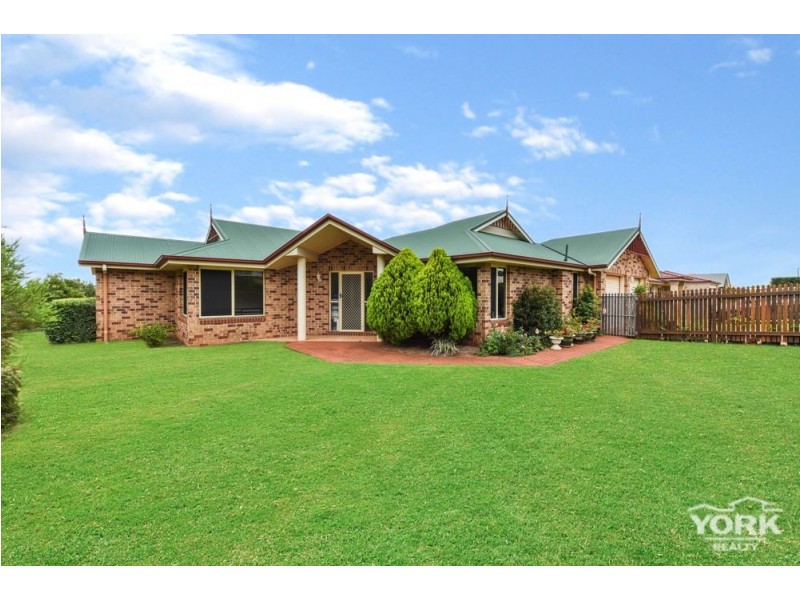 34 Wood Drive, Middle Ridge QLD 4350