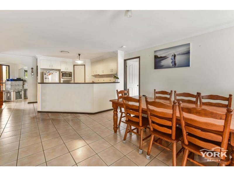 34 Wood Drive, Middle Ridge QLD 4350