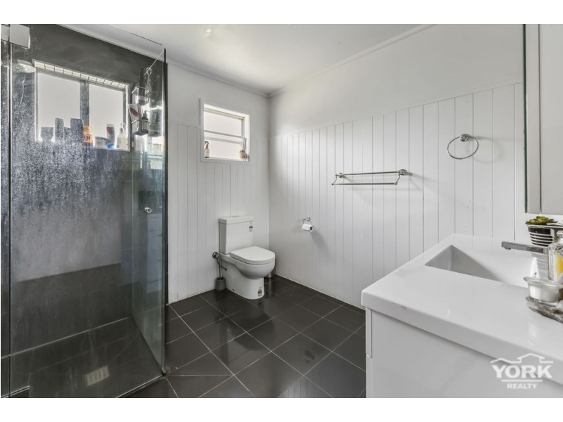 Kearneys Spring QLD 4350