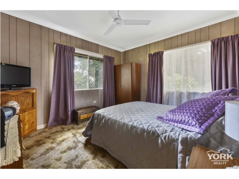 18 Dwyer Street, Harlaxton QLD 4350