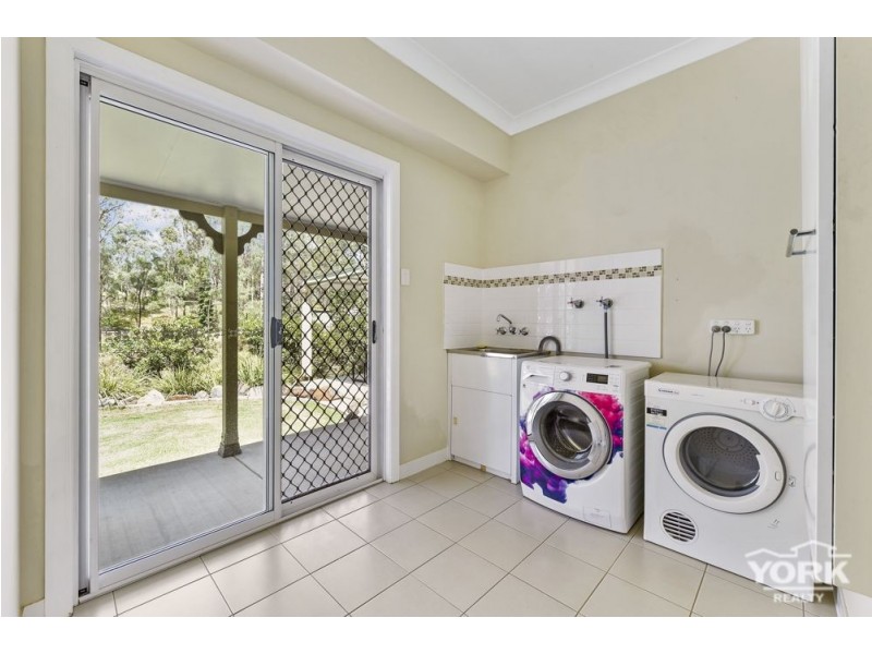 Withcott QLD 4352