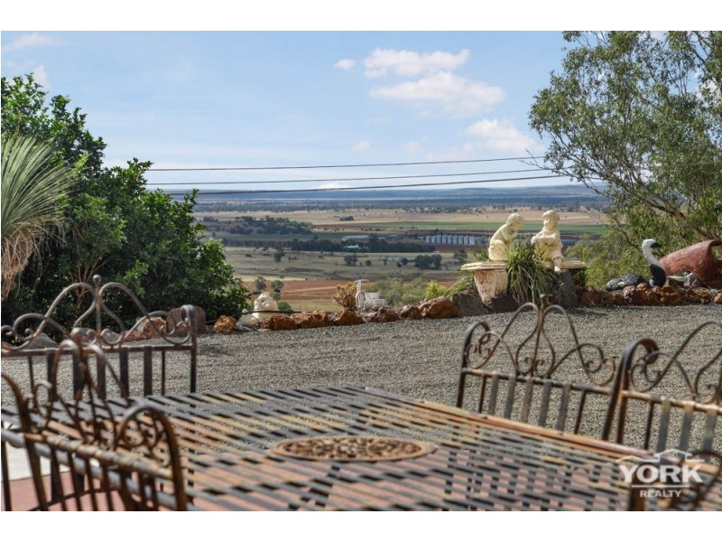 26 Linora Drive, Gowrie Mountain QLD 4350