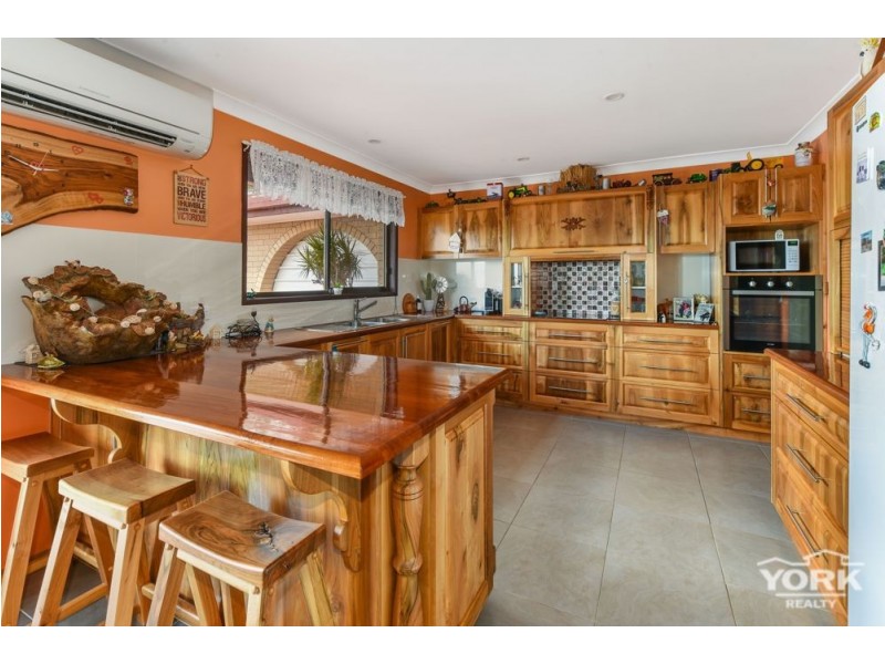 26 Linora Drive, Gowrie Mountain QLD 4350