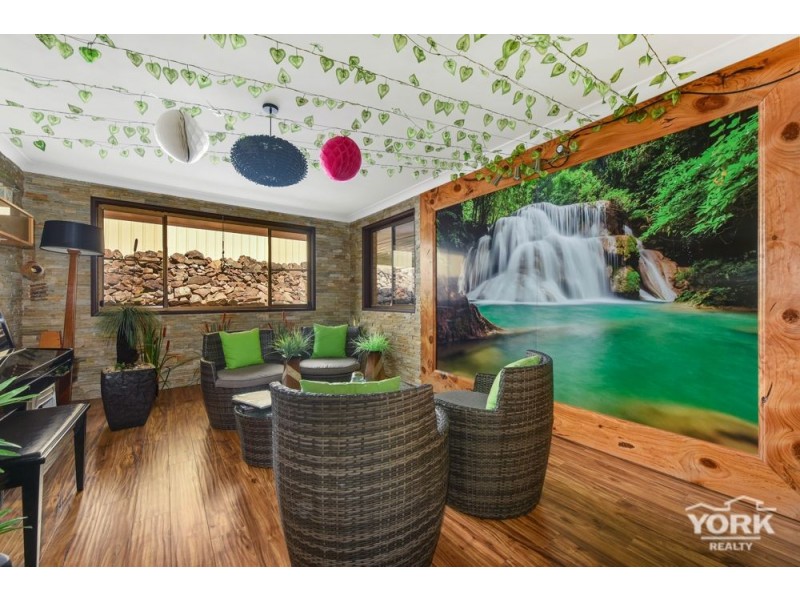 26 Linora Drive, Gowrie Mountain QLD 4350