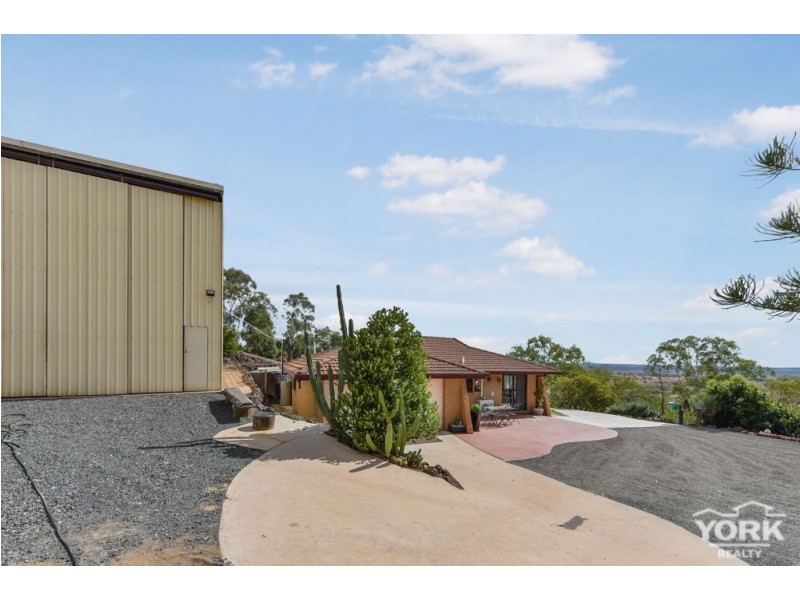 26 Linora Drive, Gowrie Mountain QLD 4350