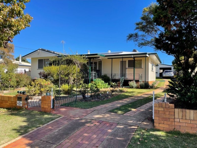 79 Hoey Street, Kearneys Spring QLD 4350