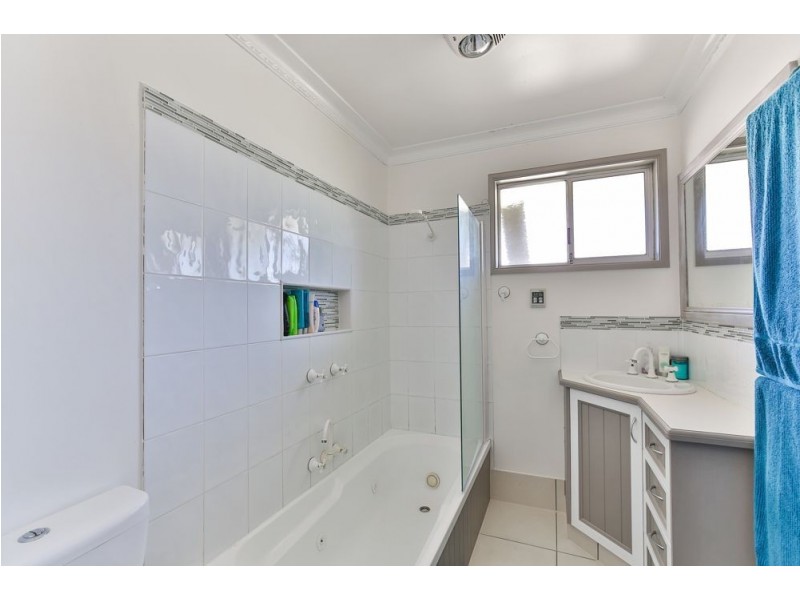 26 Honey Street, Harristown QLD 4350